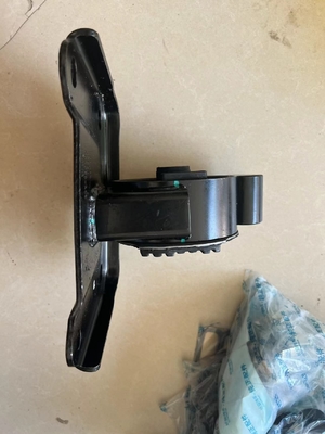 Μαύρο Geely Motor Claw Pad για κιβώτιο ταχυτήτων και ελαστικό μανίκι στερέωσης κινητήρα