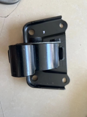 Μαύρο Geely Motor Claw Pad για κιβώτιο ταχυτήτων και ελαστικό μανίκι στερέωσης κινητήρα